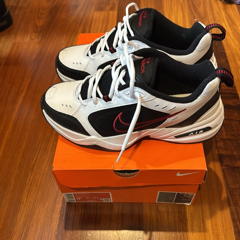 NWoB - Nike Air Monarch IV Men's Cross-Training Shoes Size 9.5 - Picture 4 of 8